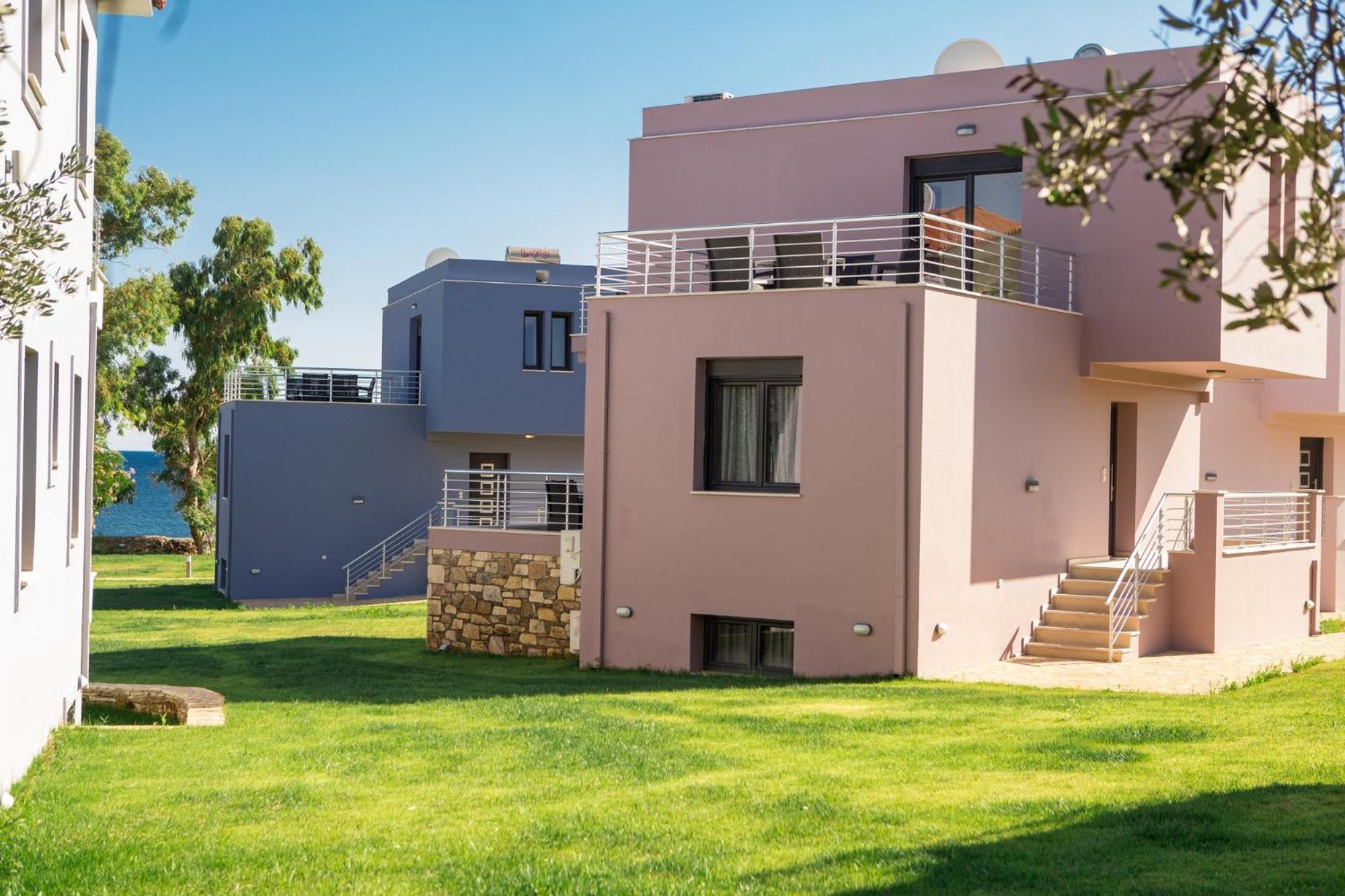 Blue Waves Luxury Suites By The Sea Πλωμάρι Εξωτερικό φωτογραφία
