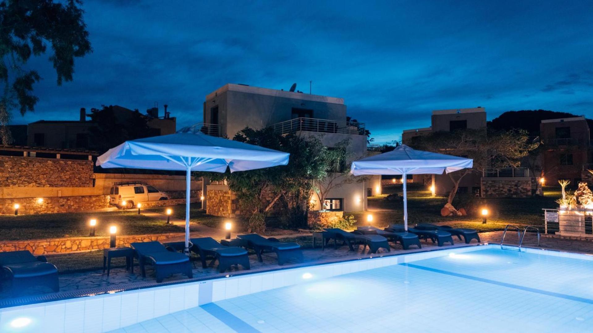 Blue Waves Luxury Suites By The Sea Πλωμάρι Εξωτερικό φωτογραφία